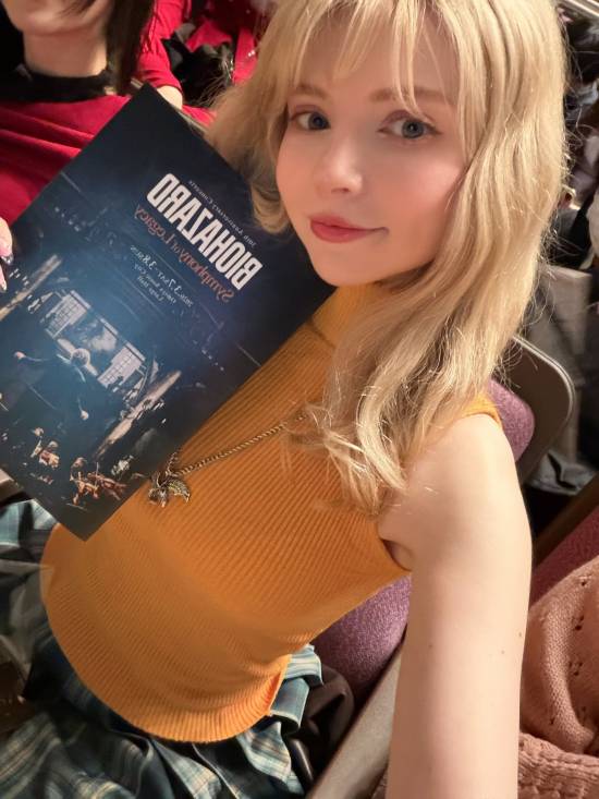 碍事梨体模去听《生化》30周年音乐会：面基艾达王