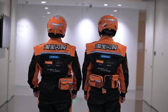 淘宝闪购官宣合作F1！这下真成外卖界的迈凯伦了