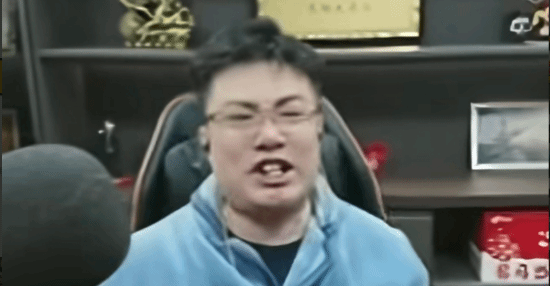 大司马被打成表情包怒斥队友：亚服前三对不过路人？