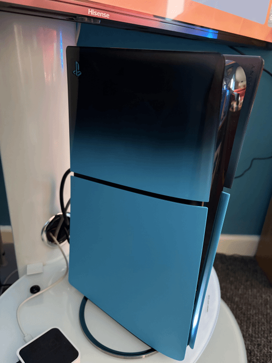 外网玩家晒PS5“Hyper Pop”配件实物图引热议 网友：颜色比宣传图更深